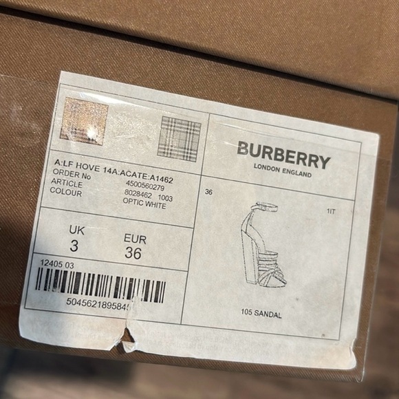 Burberry White Leather Split-Toe Hove Sandals Size 36EUR NWT - Picture 13 of 13